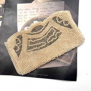 Nobility Vintage Pearl Beaded Scalloped Zip Top Evening Bag Purse Clutch